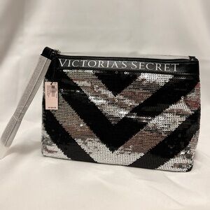 NWT Victoria's Secret Black and Silver Sequin Clutch